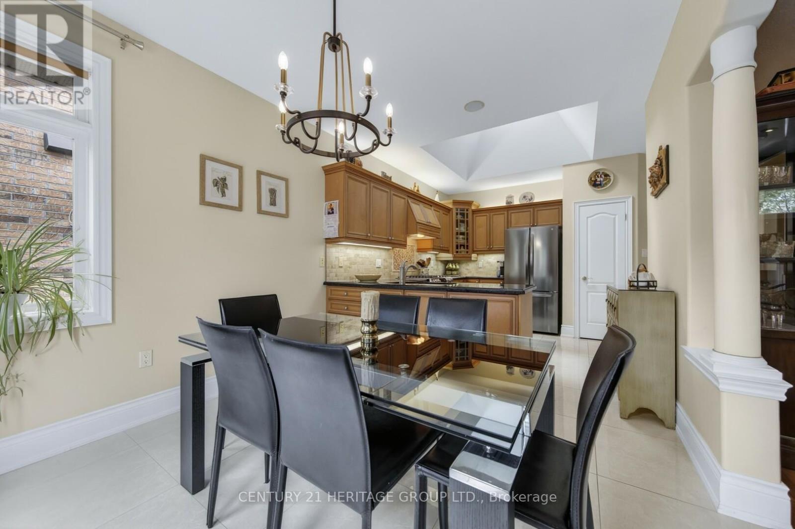 64 GARDINER DRIVE - 15
