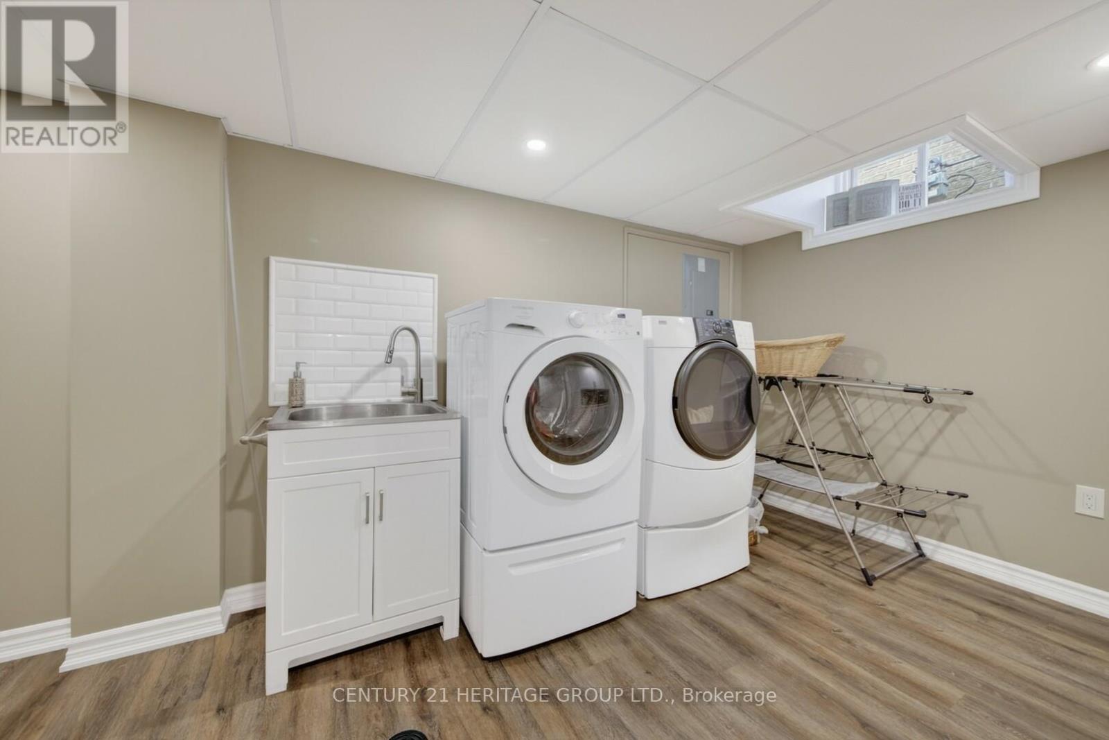 64 GARDINER DRIVE - 29