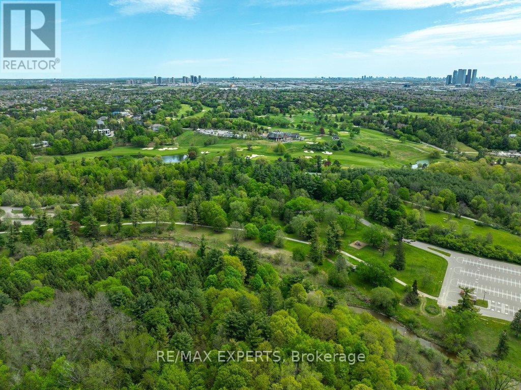 38 COLTON CRESCENT S - 11