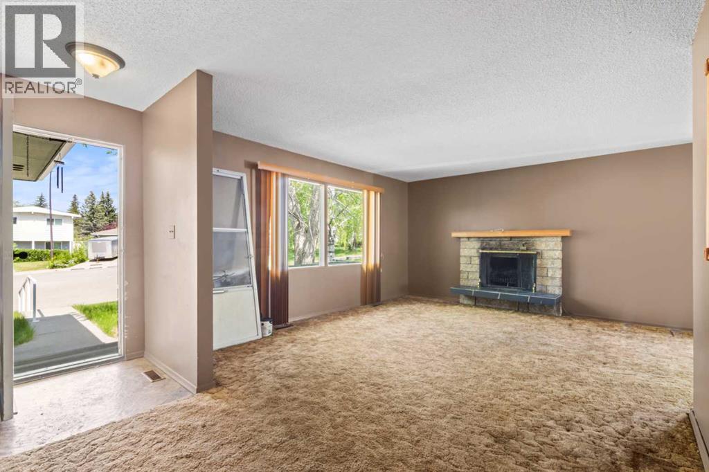 204 Dalgetty Bay NW - Image 2
