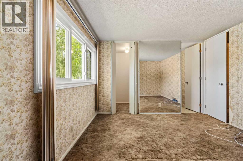 204 Dalgetty Bay NW - 11