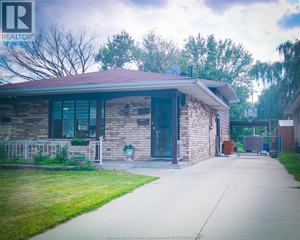 2709 CLEMENCEAU - 1