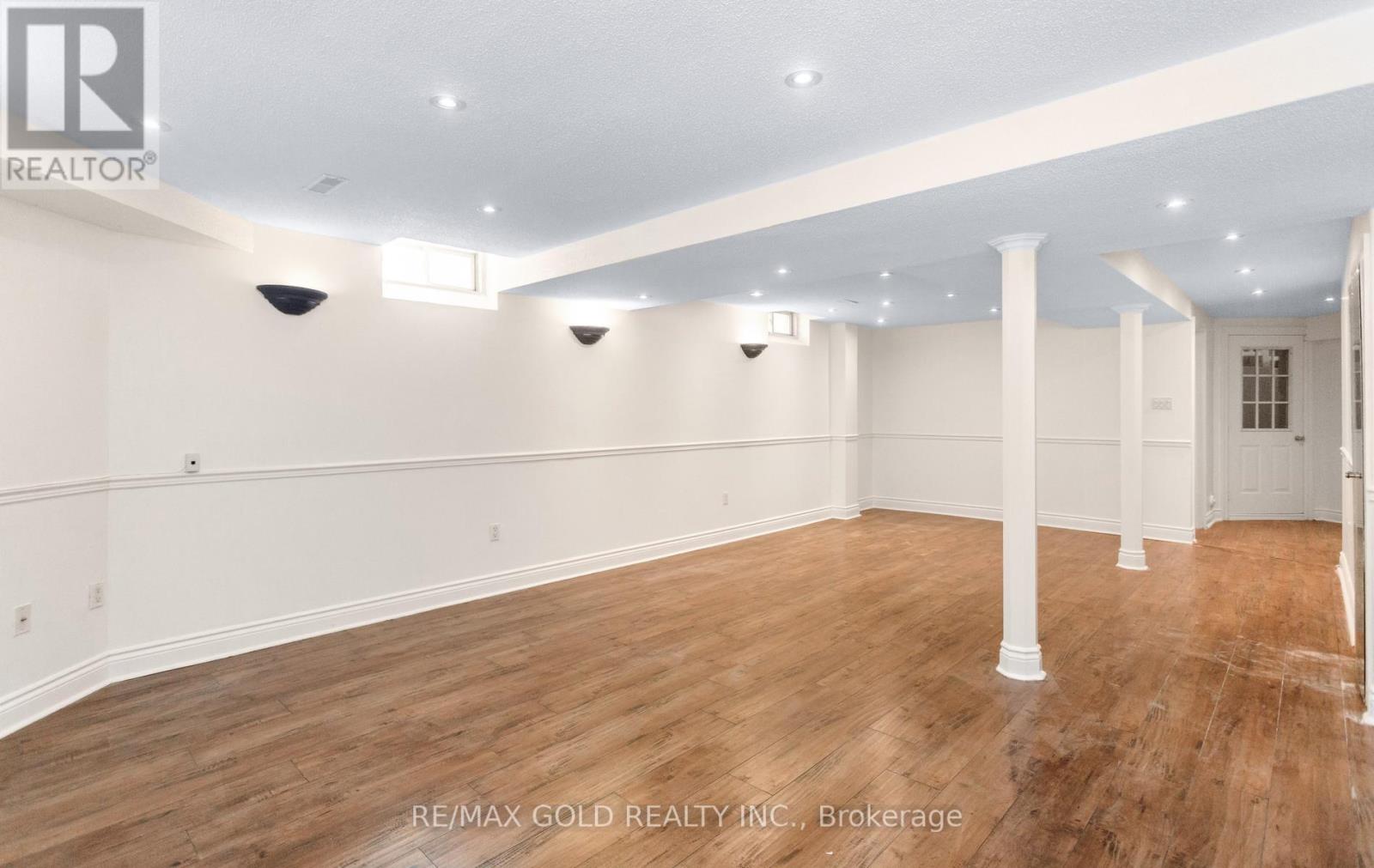 702 TWAIN AVENUE - 42