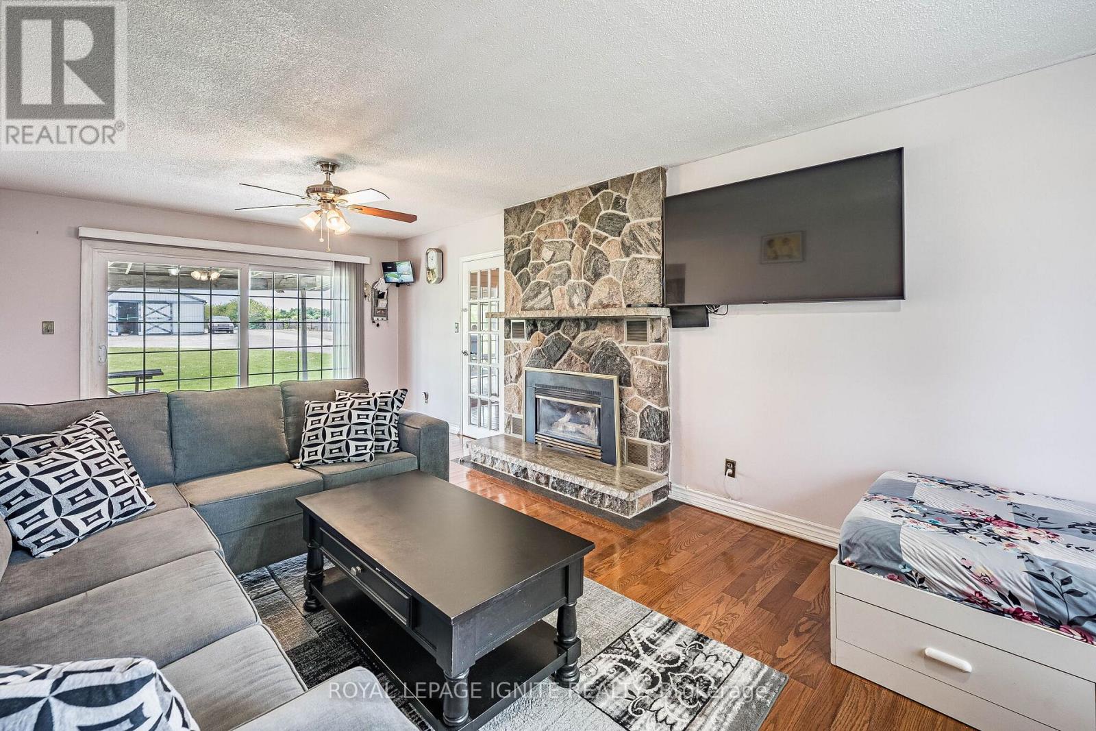 8602 WINSTON CHURCHILL BOULEVARD N - 29