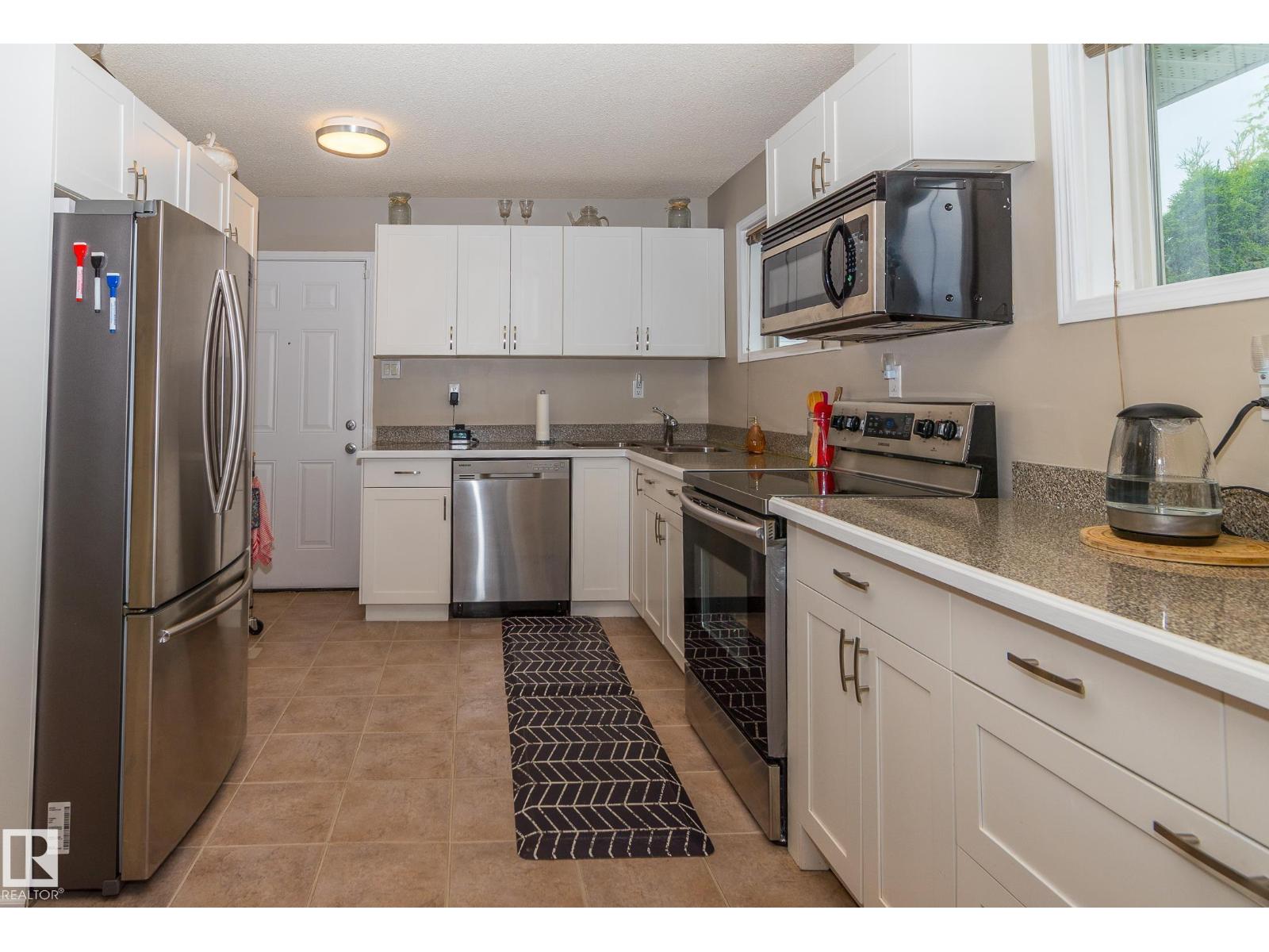 14904 107 AV NW - 8