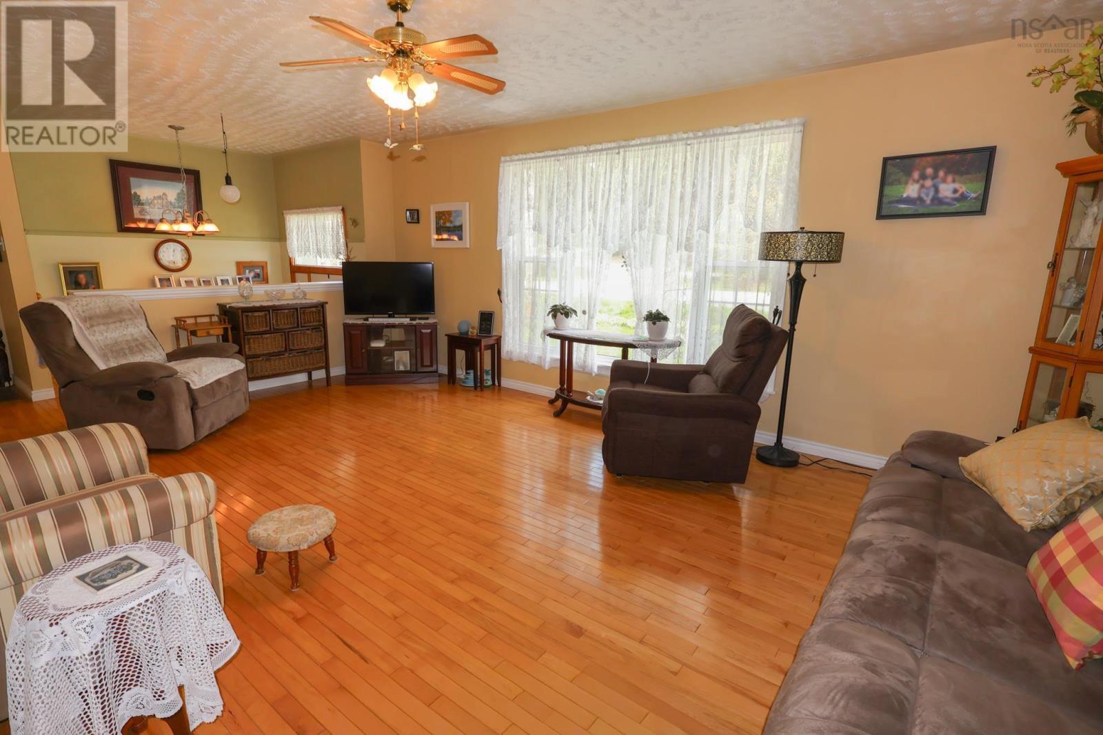 3261 Highway 325 - 15