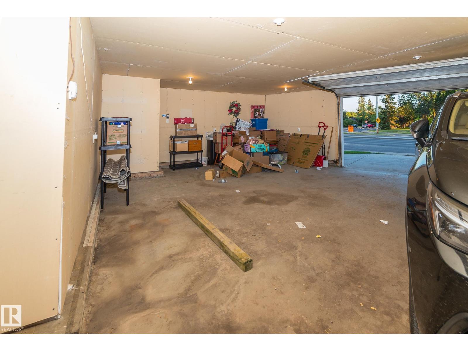 14904 107 AV NW - 69