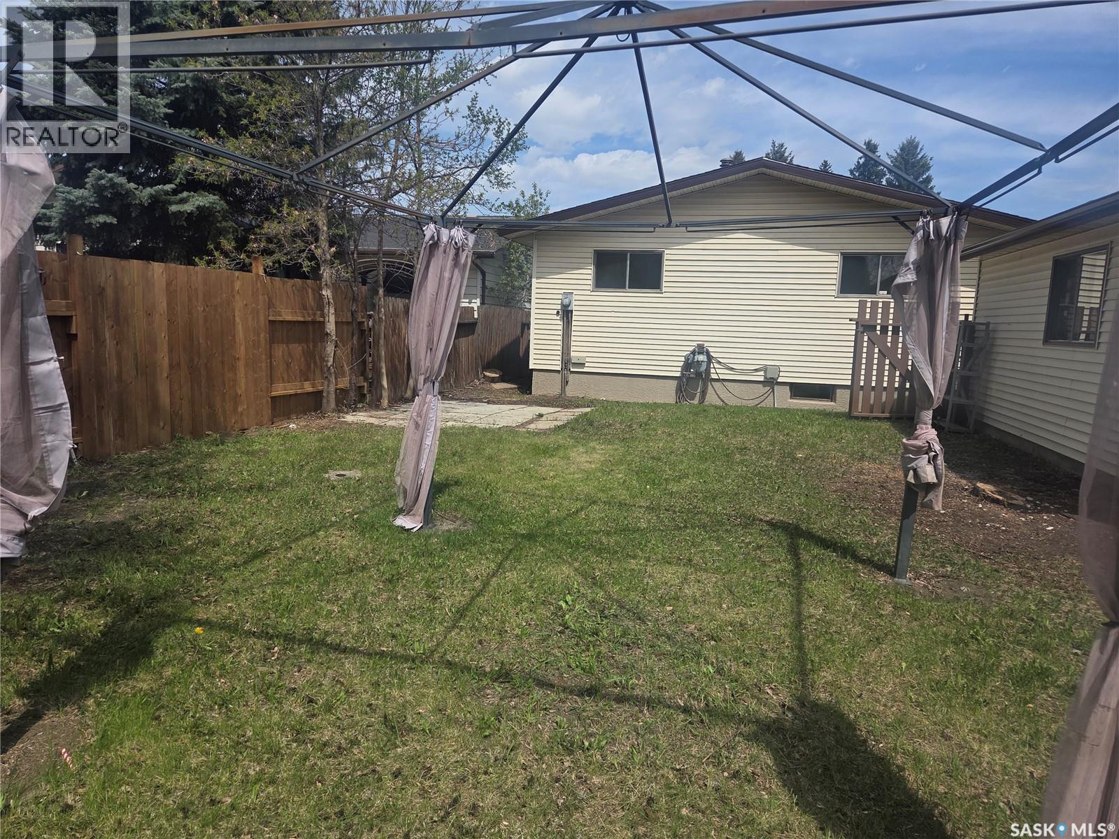 111 Stechishin CRESCENT - 24