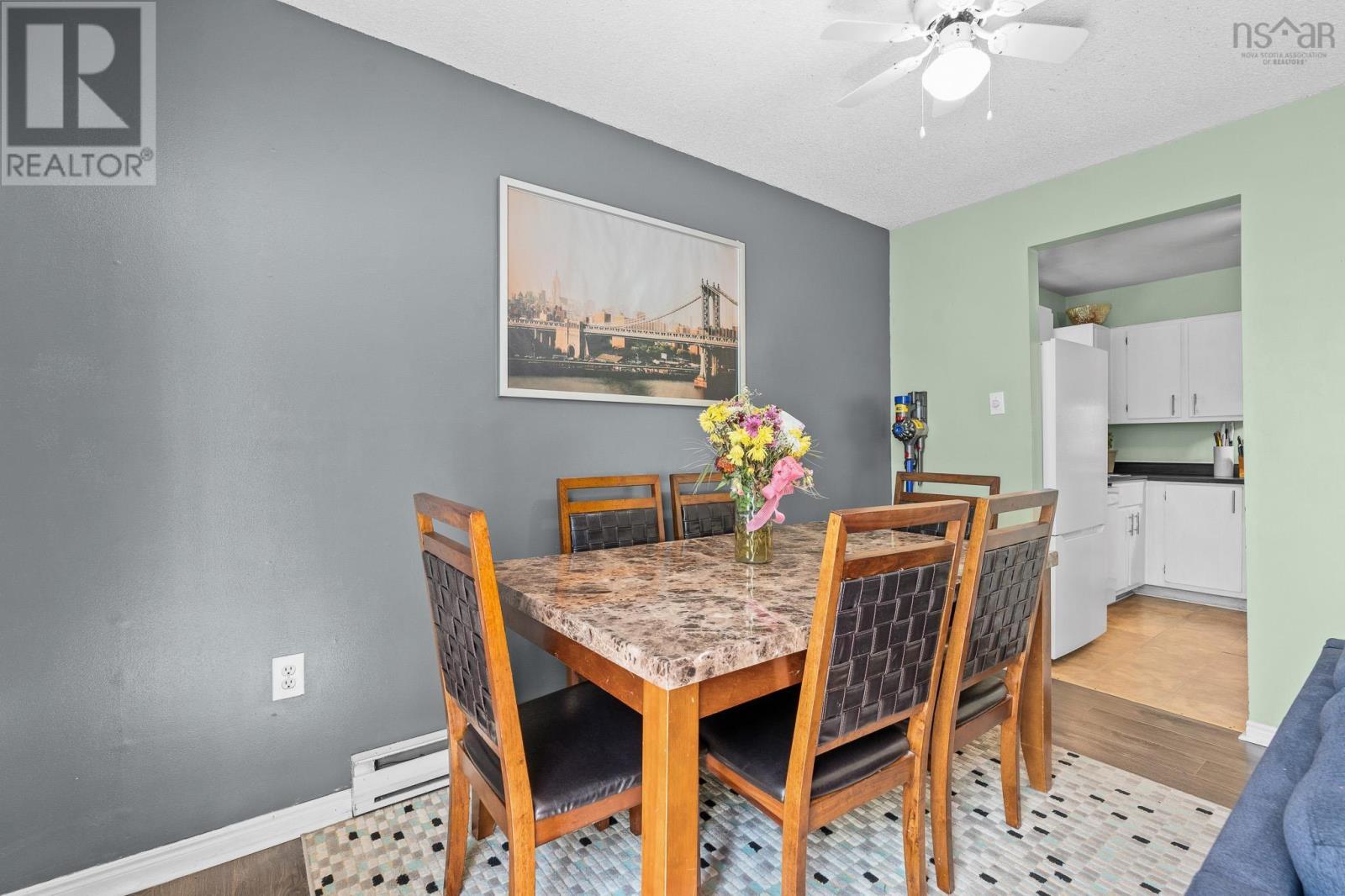 Property 39 of 39 of 131 79 Collins Grove