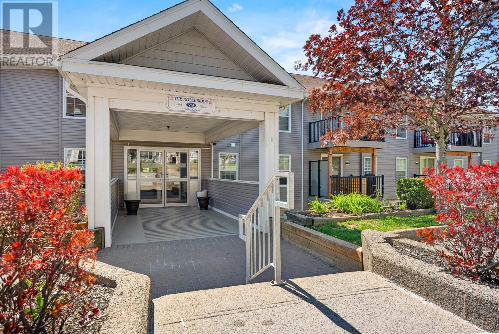 Property 34 of 39 of 131 79 Collins Grove