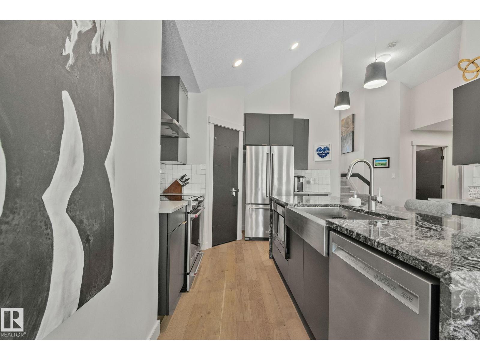 9724 223 ST NW - 13