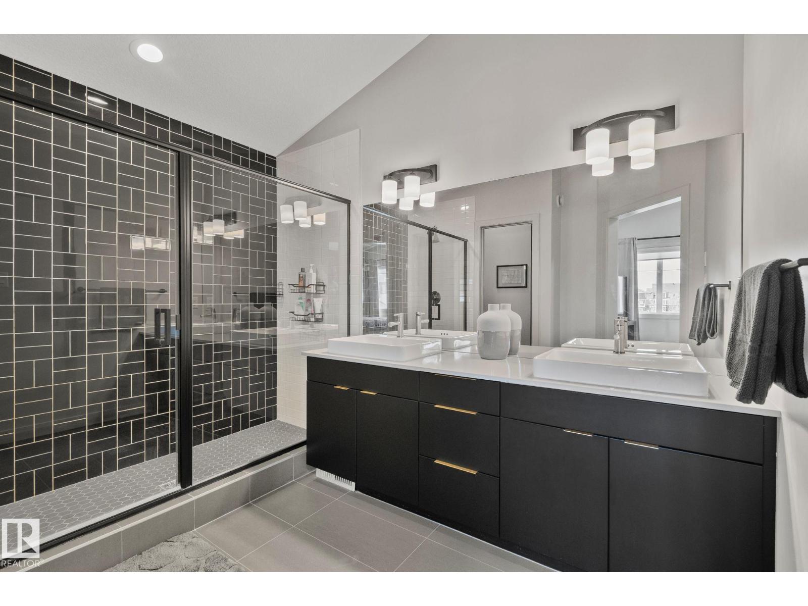 9724 223 ST NW - 25