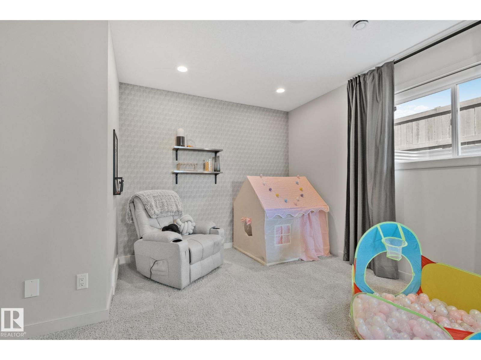 9724 223 ST NW - 35