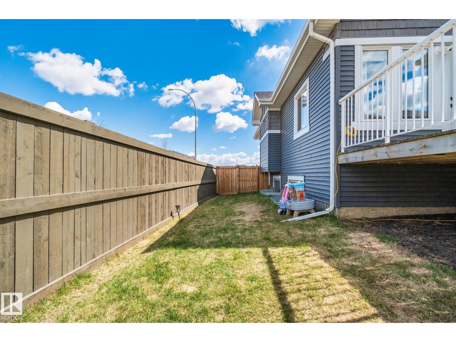 9724 223 ST NW - 44