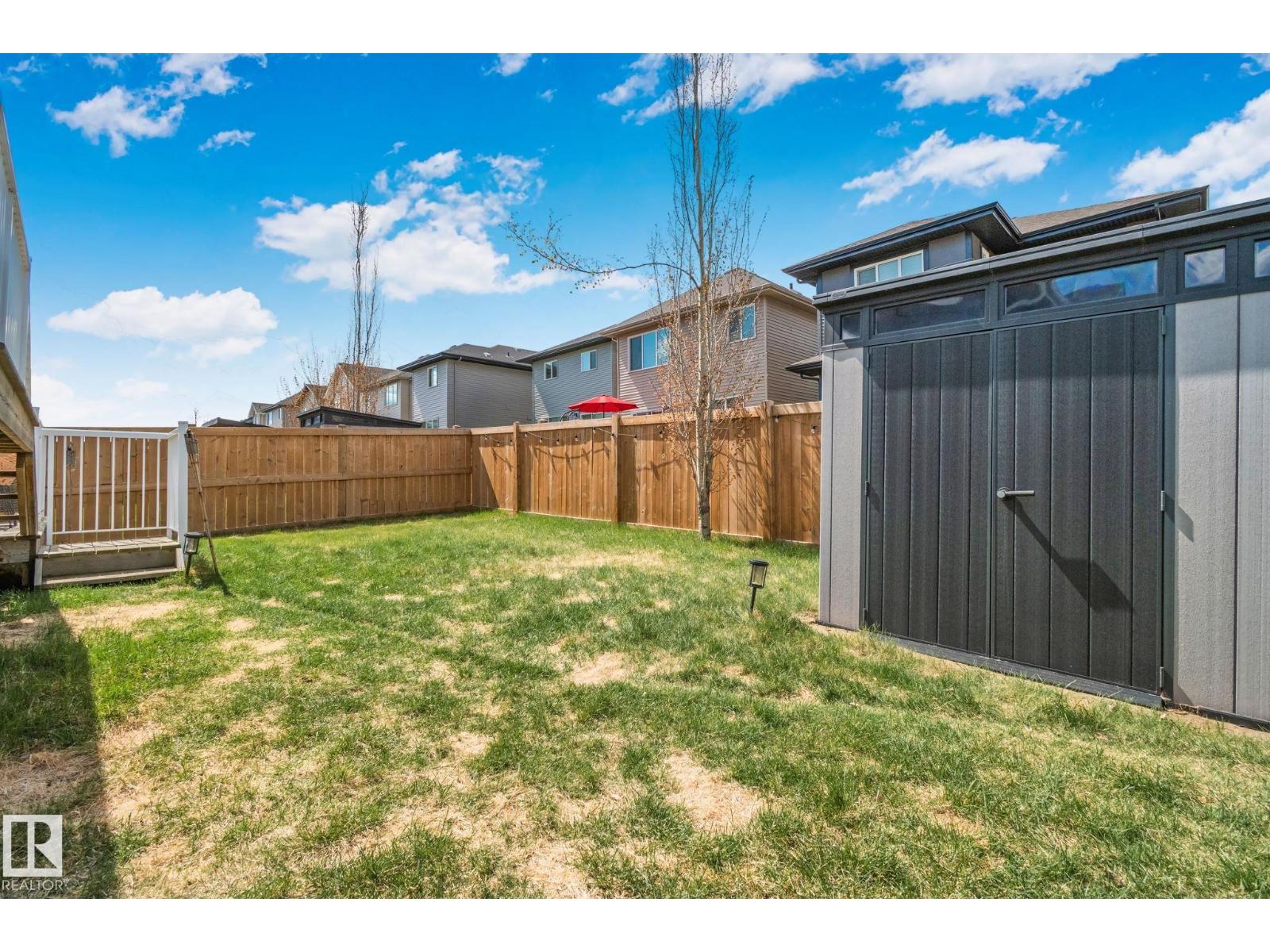 9724 223 ST NW - 45