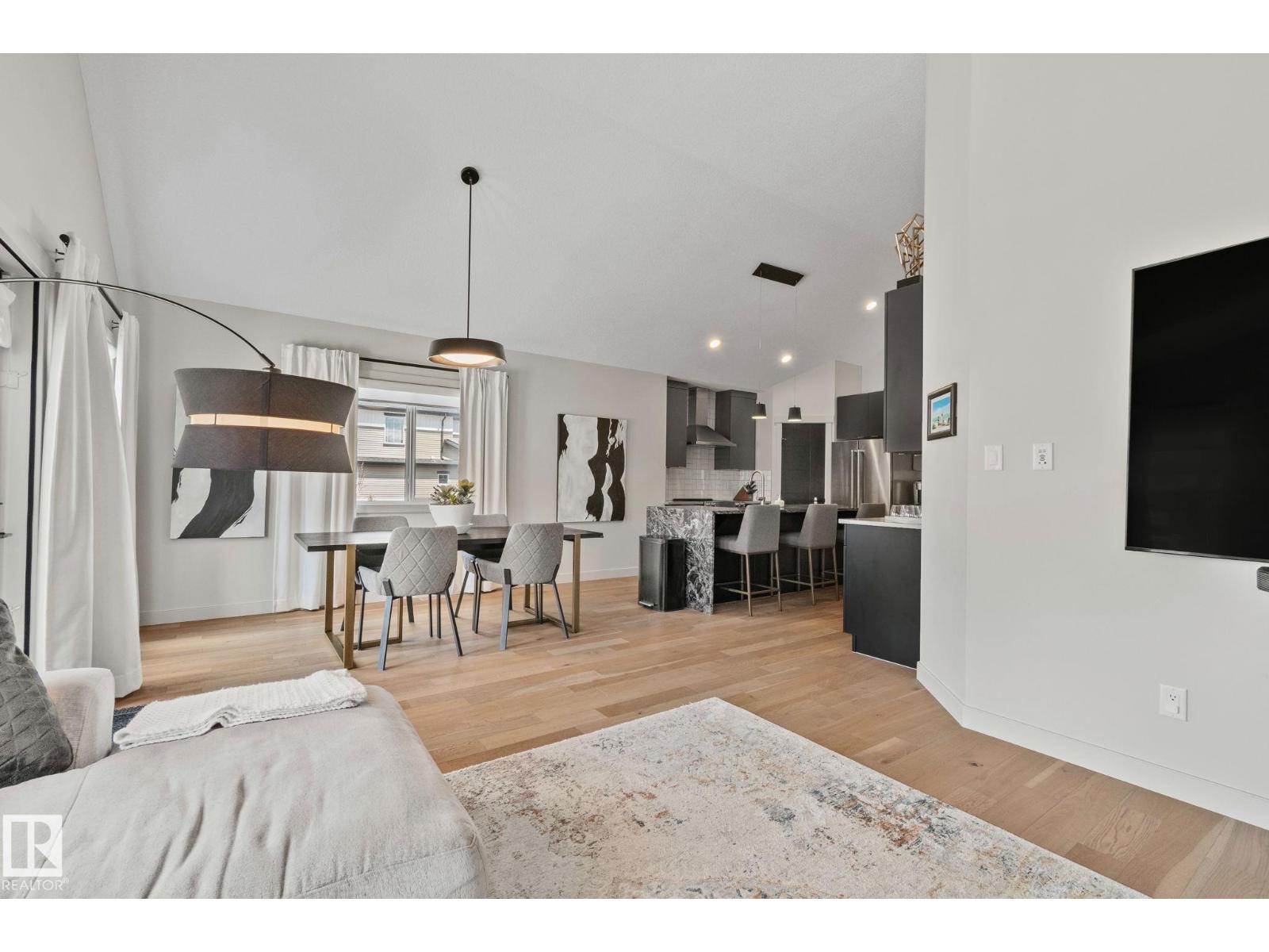 9724 223 ST NW - 8