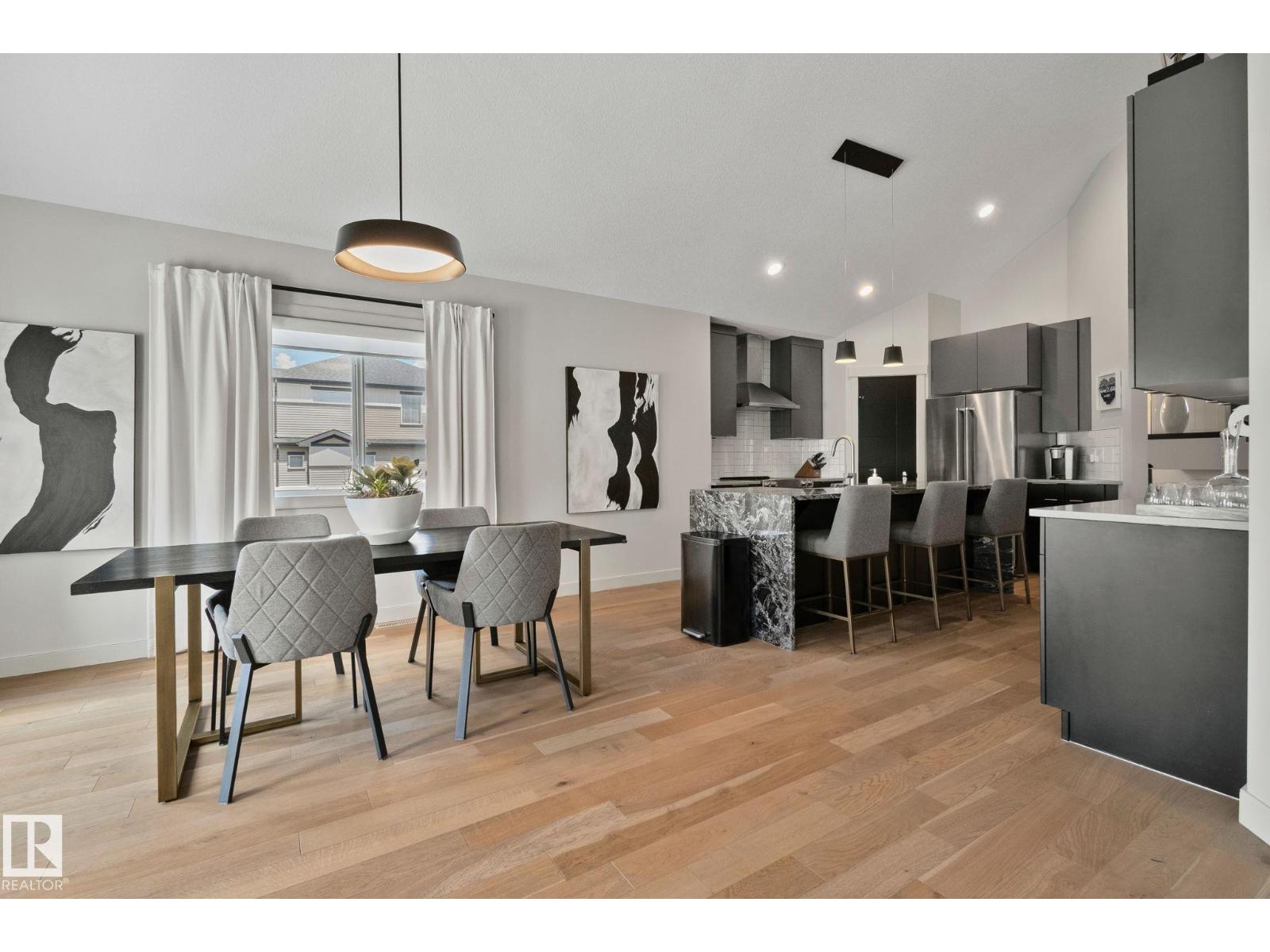 9724 223 ST NW - 9