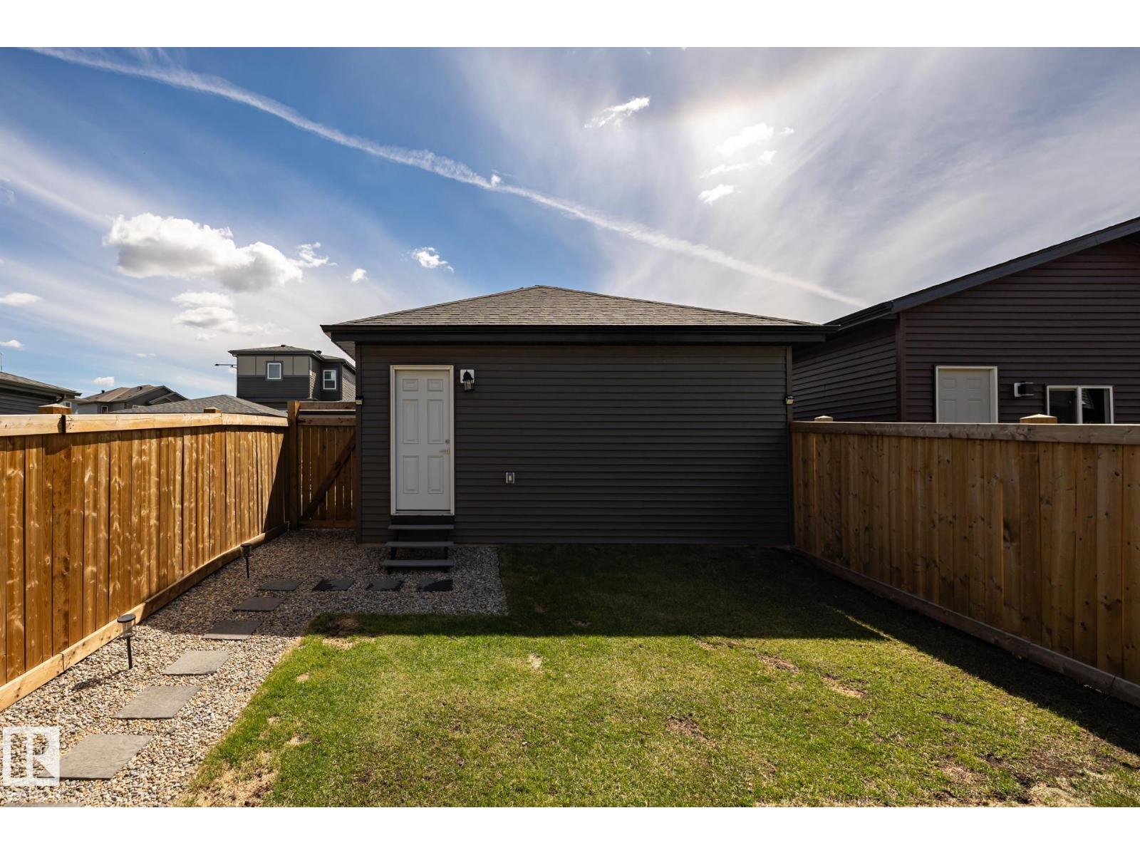 1035 GOLDFINCH WY NW - 41
