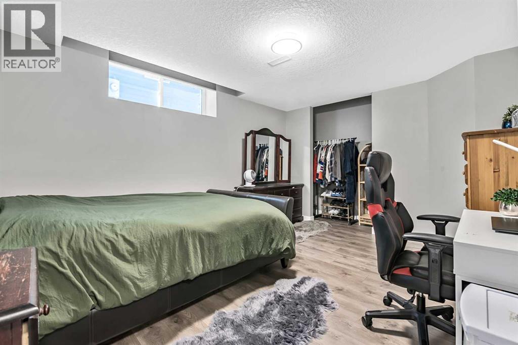 108 Mount Rae Heights - 39