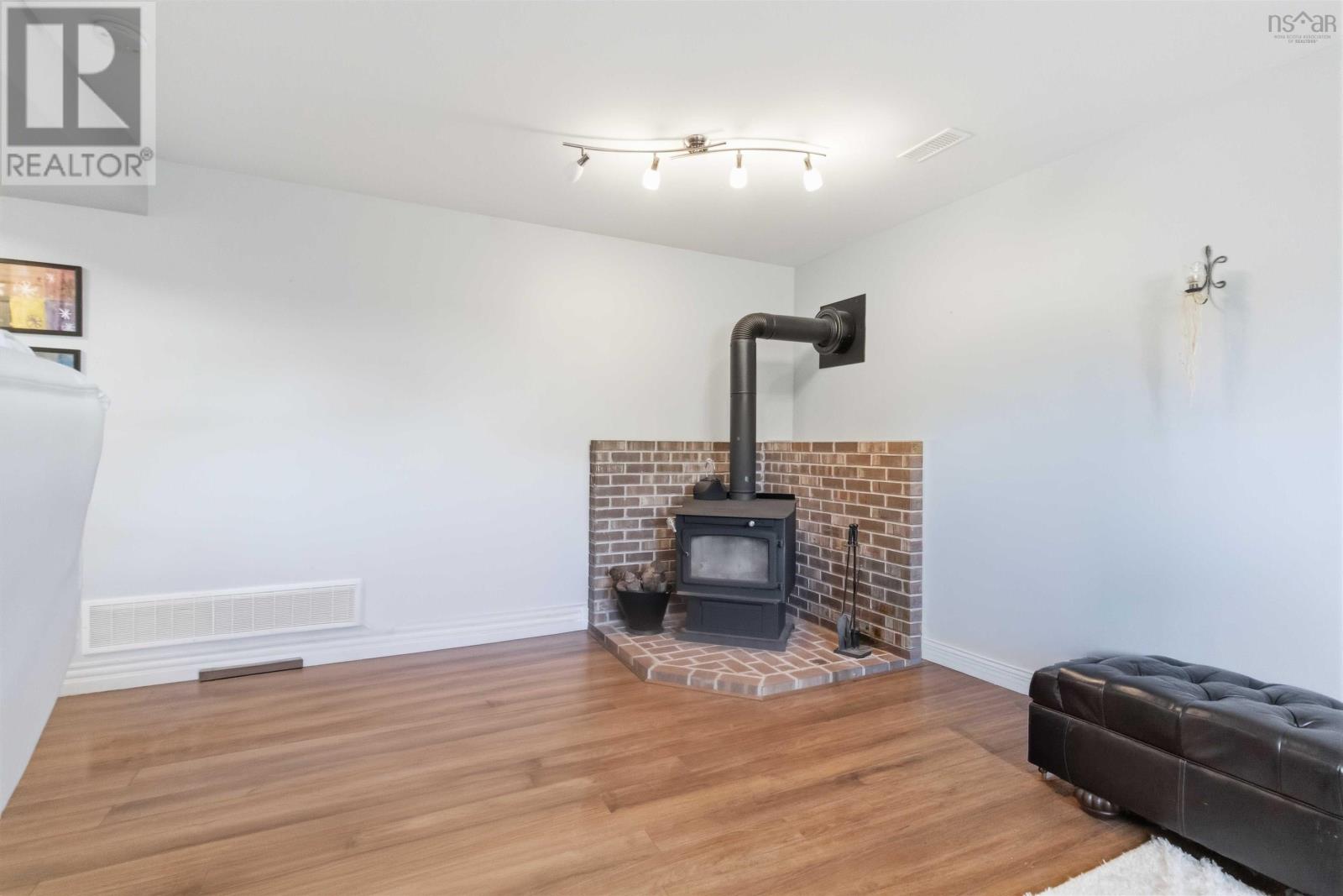 16 Boutiliers Lane - 38