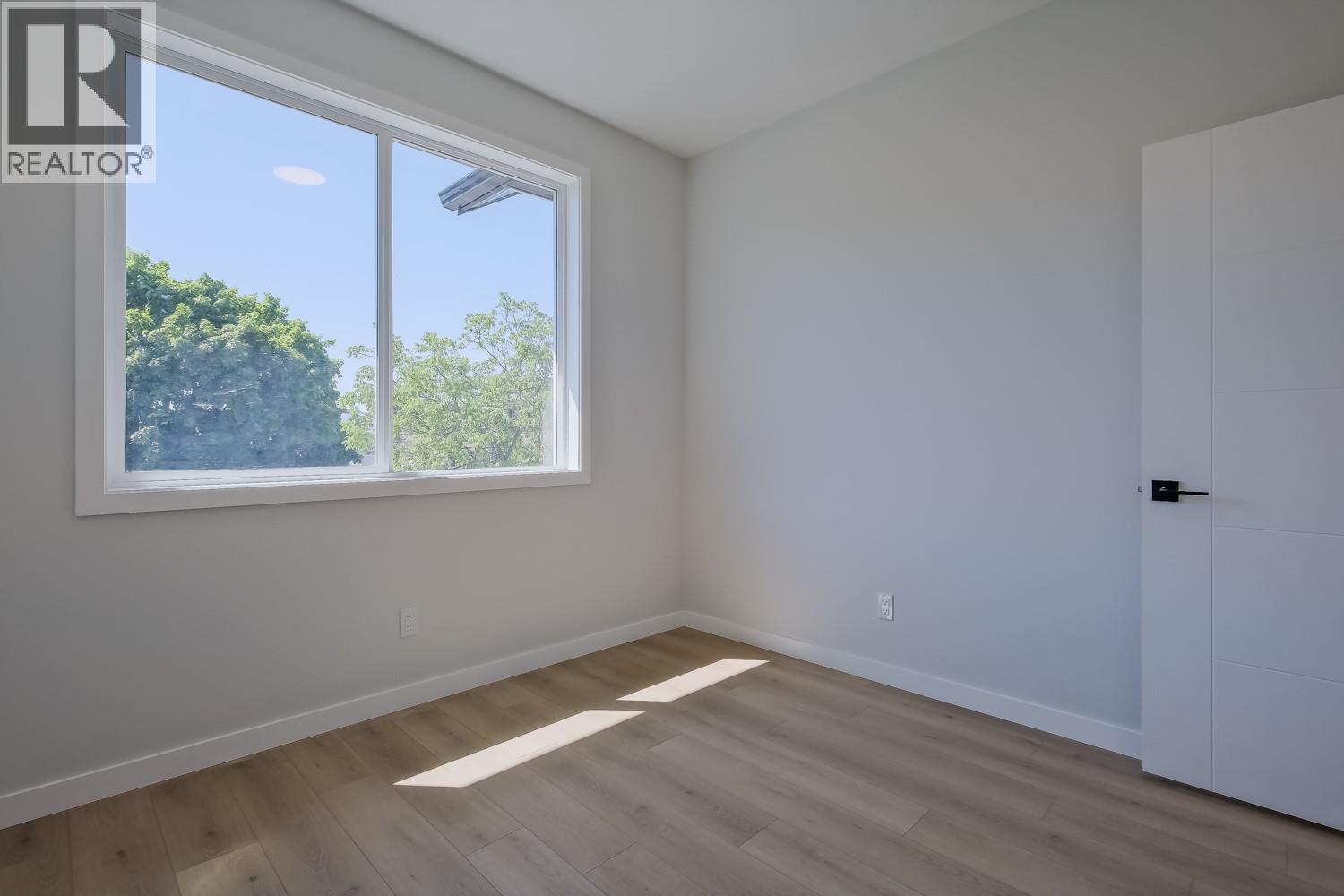 101 179 KIRKPATRICK Avenue, Penticton