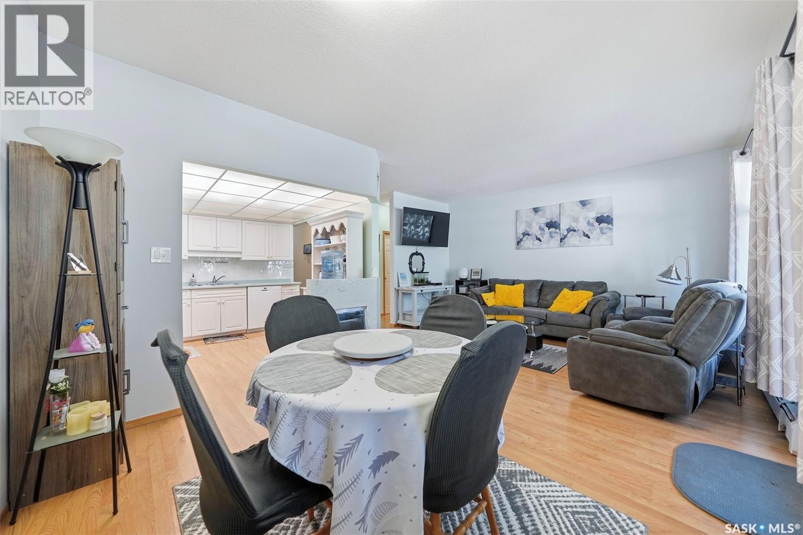 #105 301 34th STREET W - 7