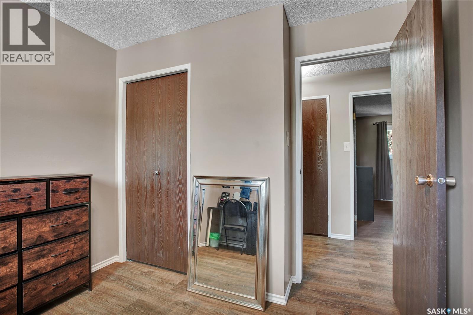 3831 Taylor STREET E - 14