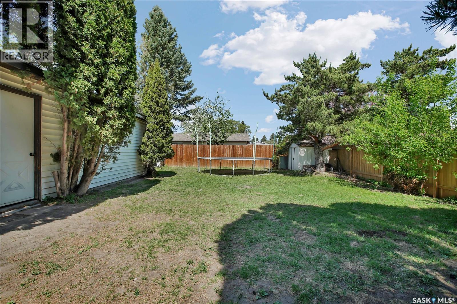 3831 Taylor STREET E - 30