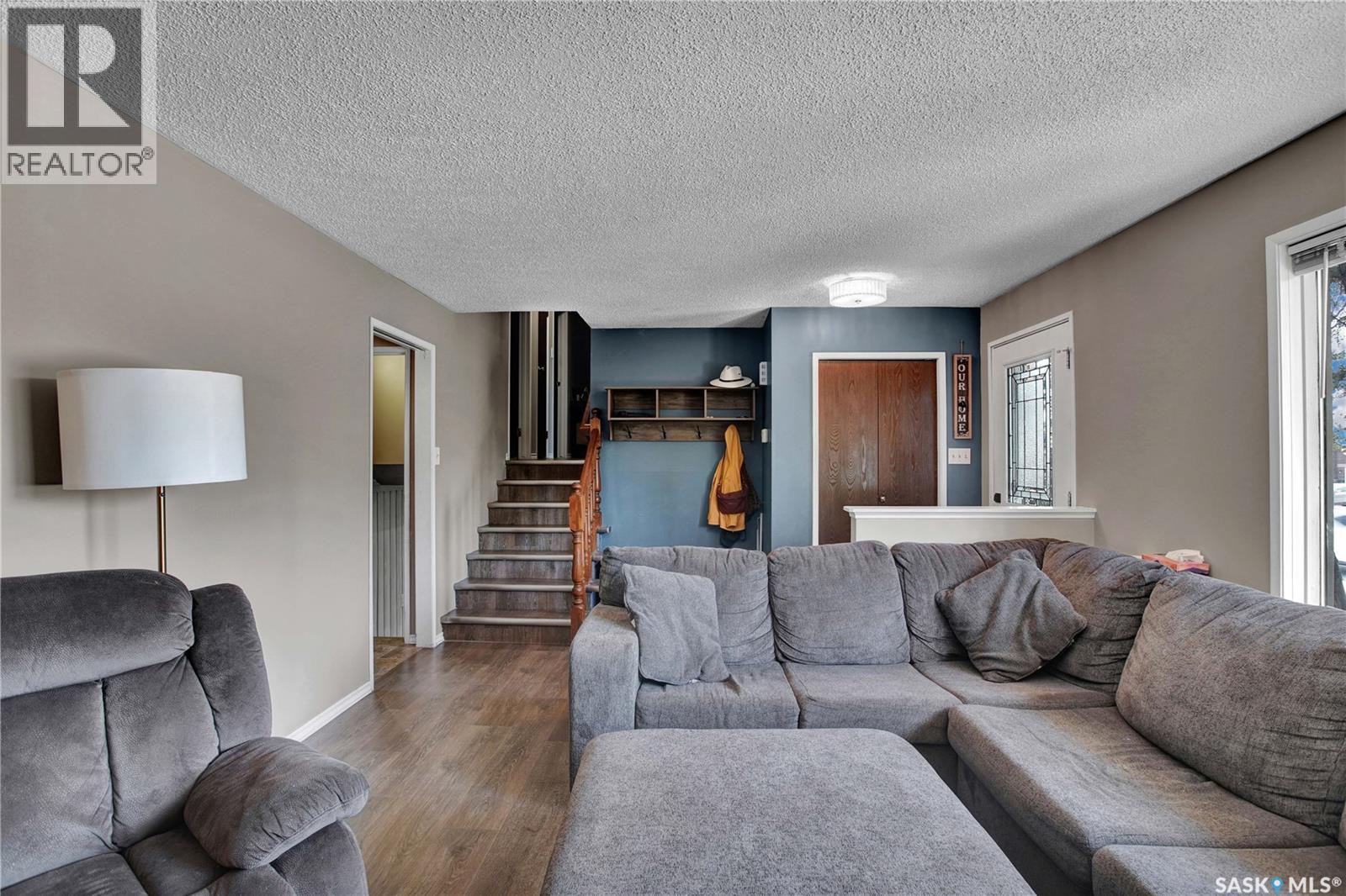 3831 Taylor STREET E - 4