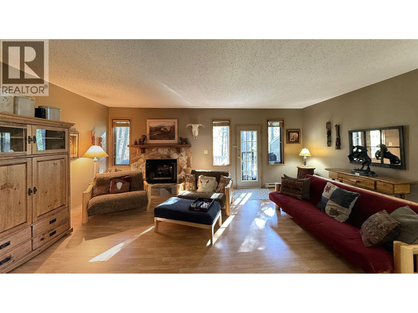 17 7985 RADIUM GOLF COURSE Road - main photo