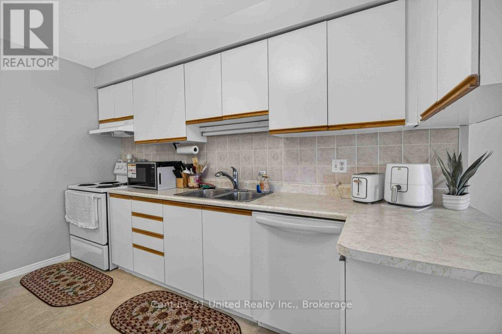 #303 2181 WALKER AVENUE - 13