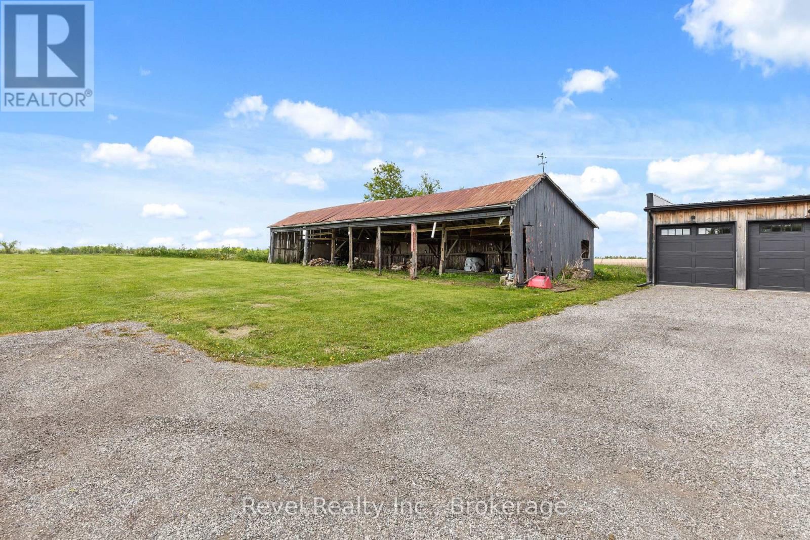 454 COLBORNE STREET W - 46