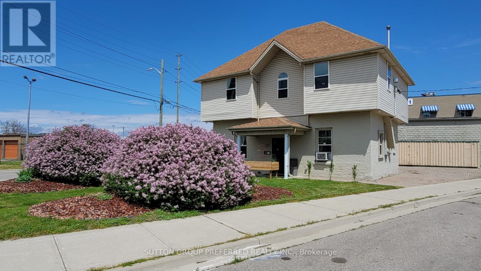 453 BATHURST STREET - 1