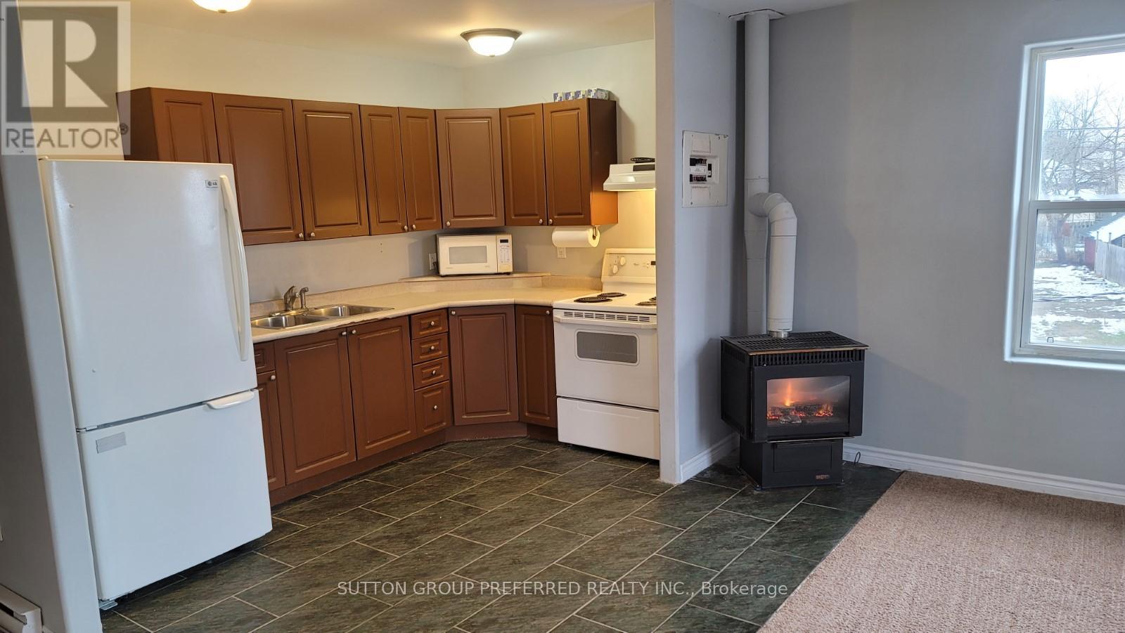 453 BATHURST STREET - 14