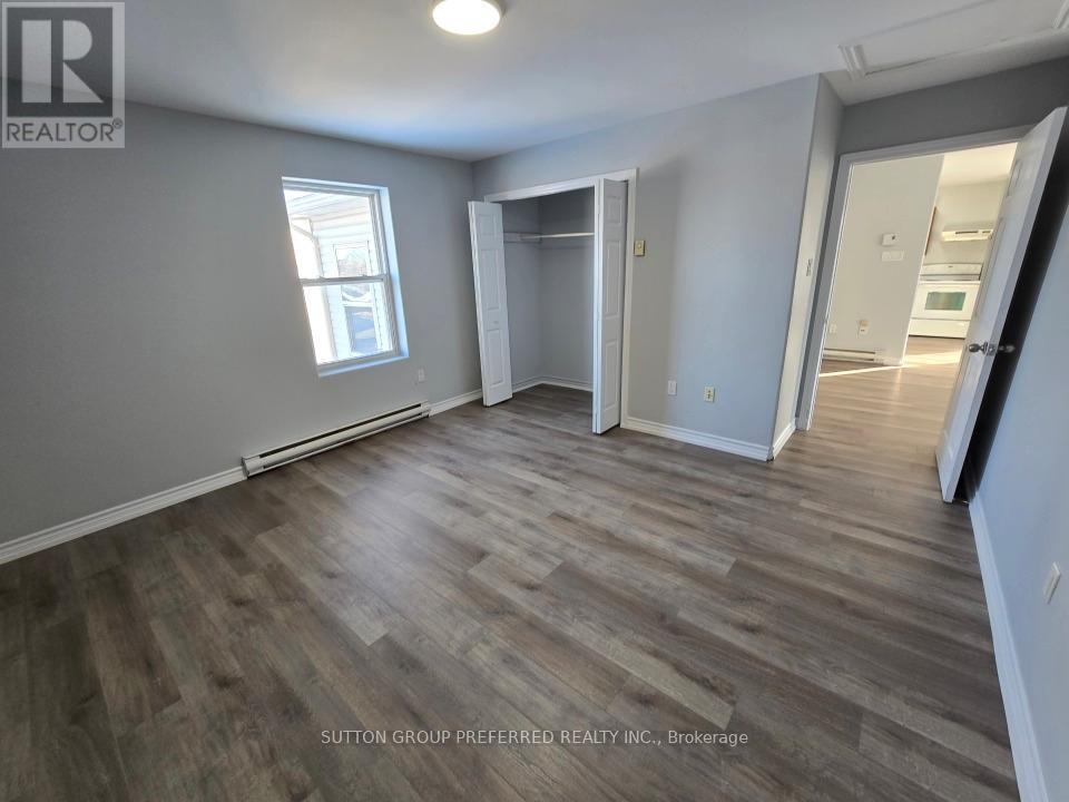 453 BATHURST STREET - 8