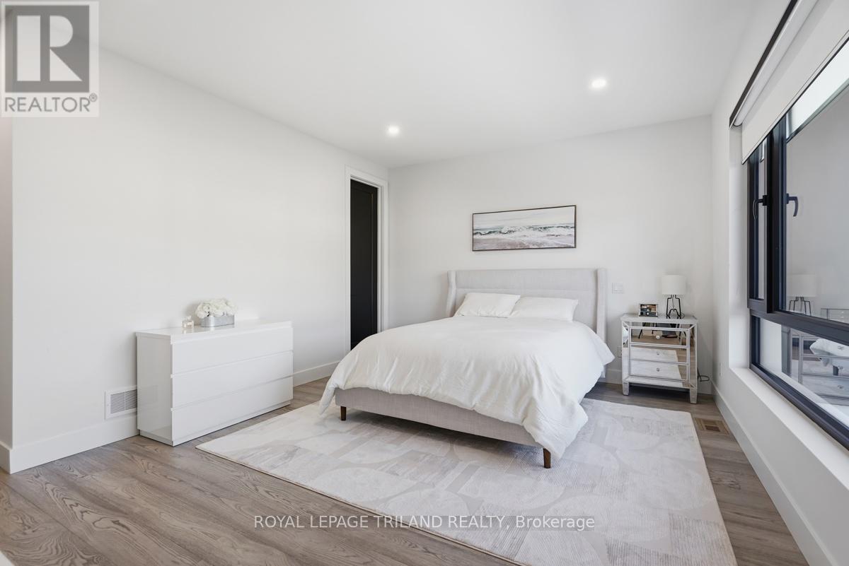 #6 1452 BYRON BASELINE ROAD - 28