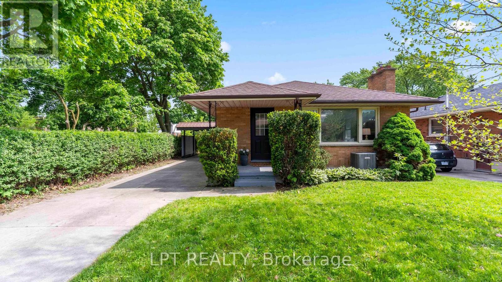 637 ROSS STREET - Image 2