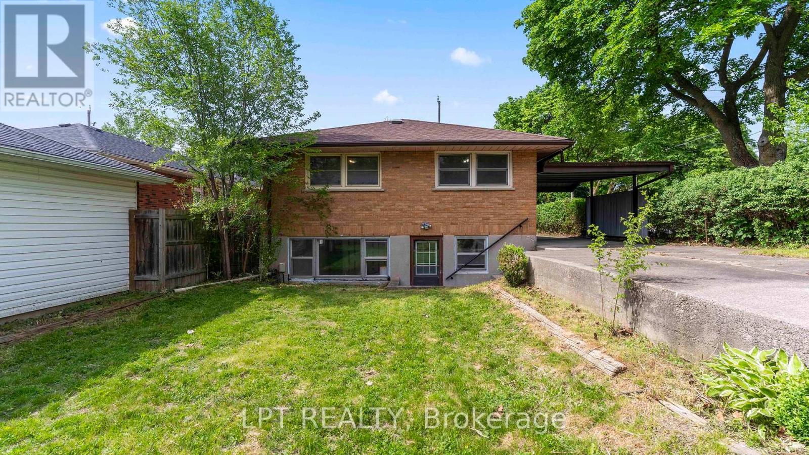 637 ROSS STREET - 31