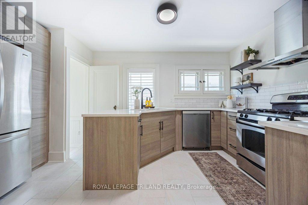 576 ST JAMES STREET - 16