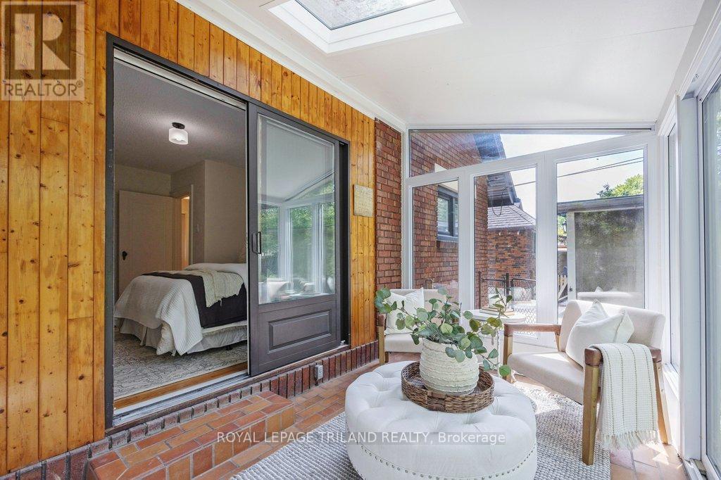 576 ST JAMES STREET - 23