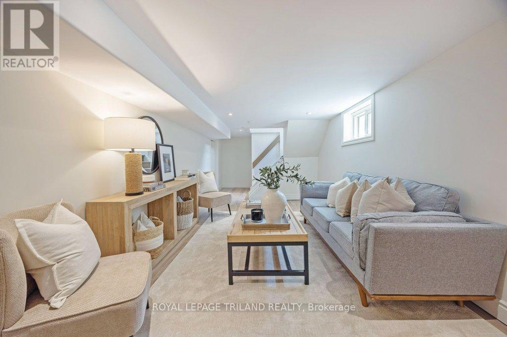 576 ST JAMES STREET - 31