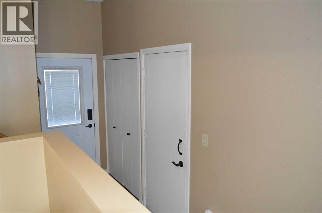4826 58 Street - 8