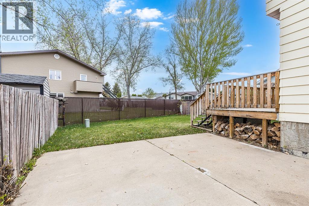 160 South Ridge Crescent SW - 50