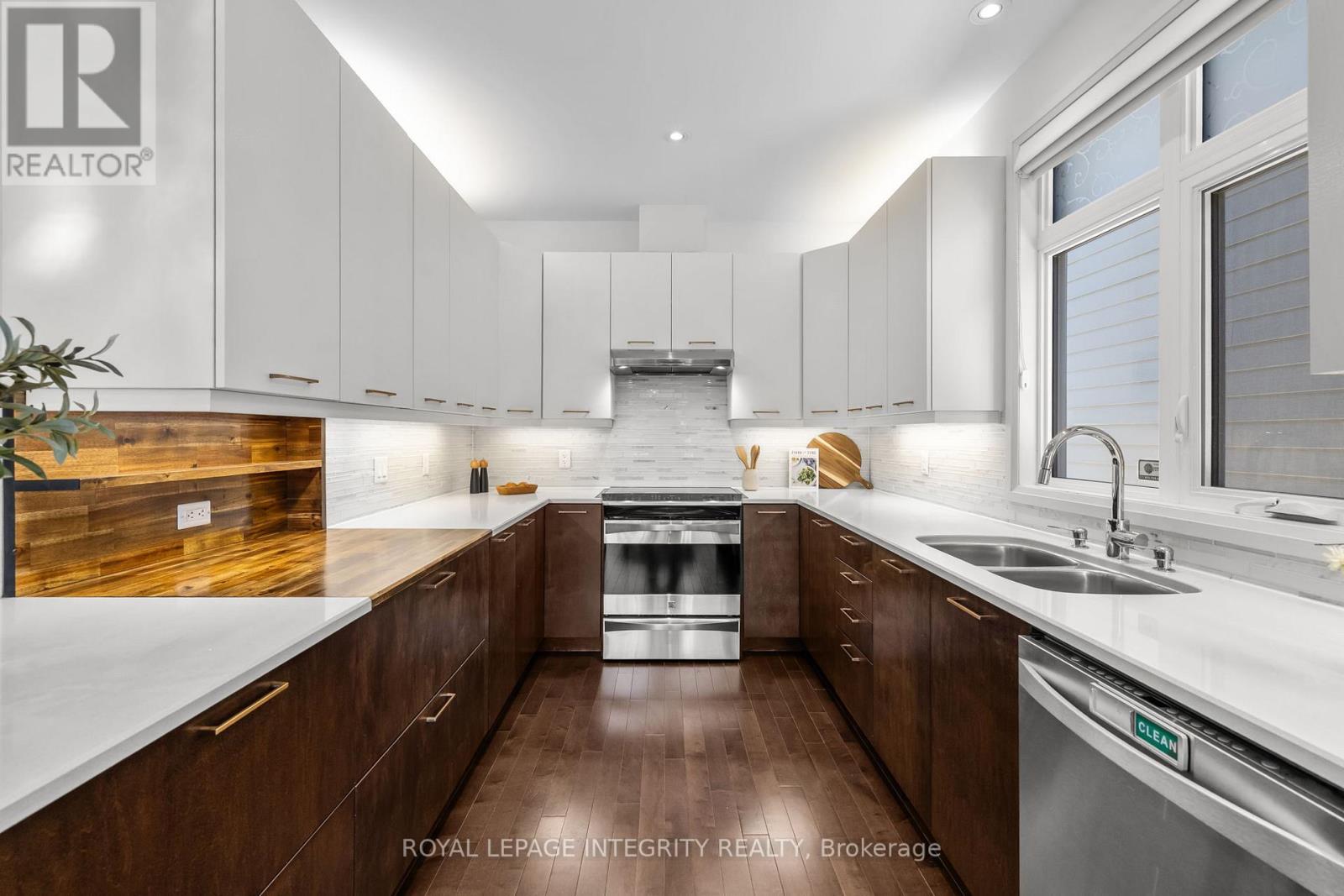 143 STONEMEADOW DRIVE - 17