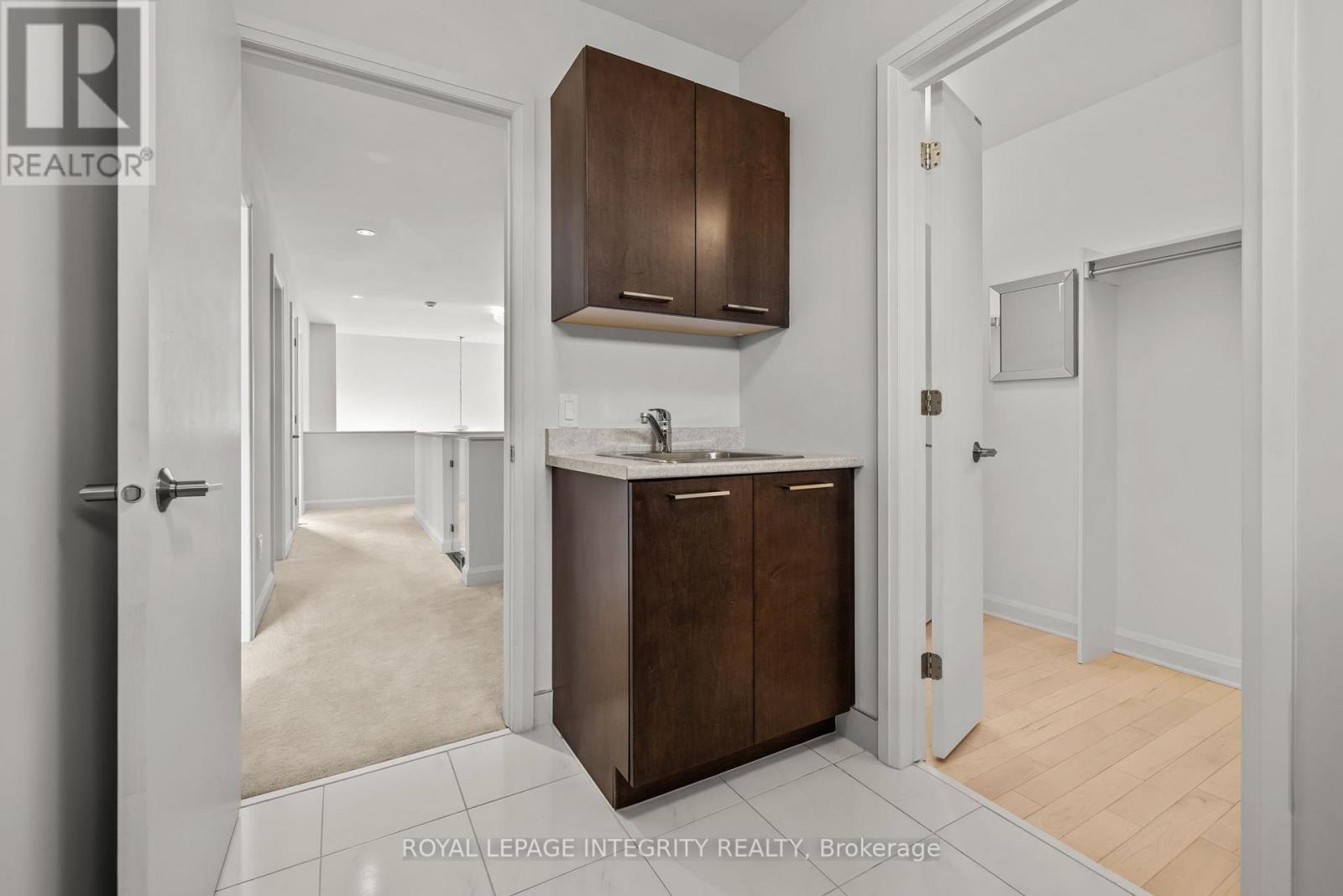 143 STONEMEADOW DRIVE - 31