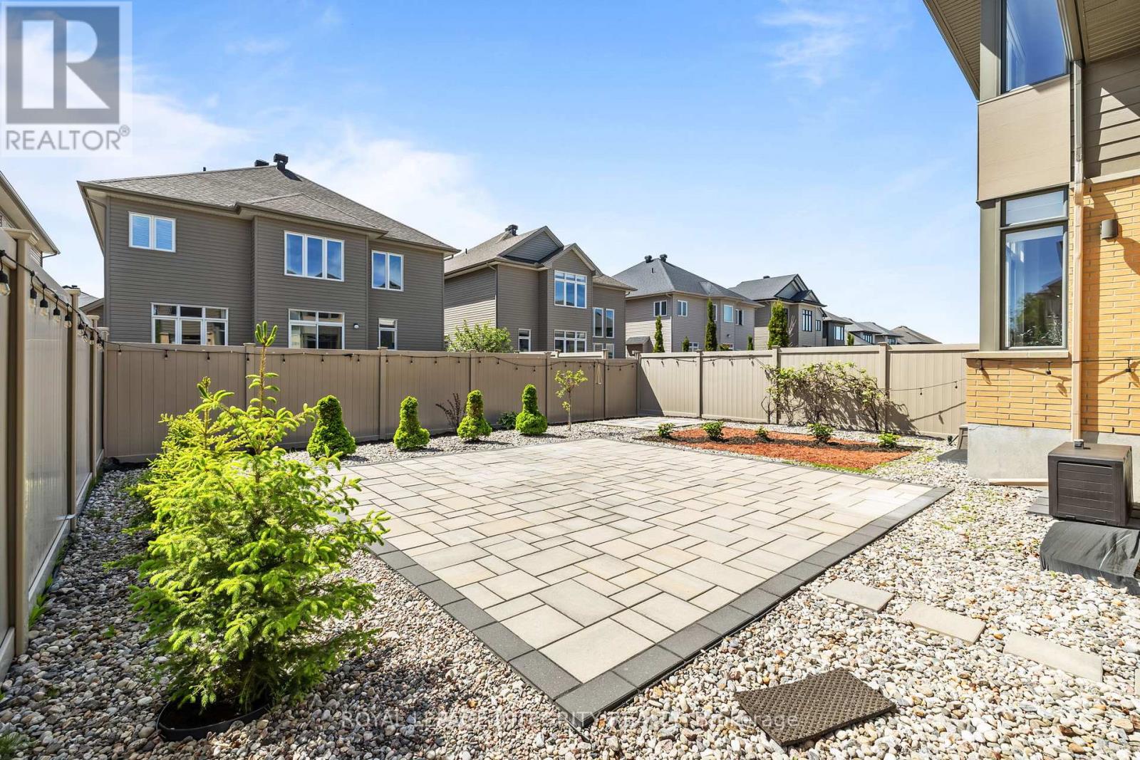 143 STONEMEADOW DRIVE - 44