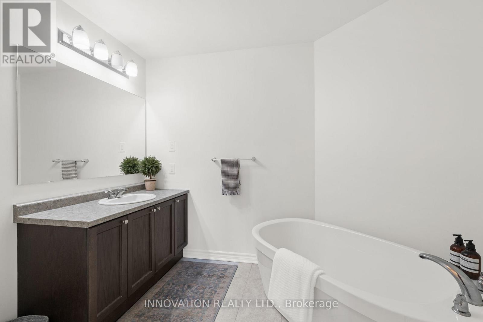 389 ROUNCEY ROAD - 34