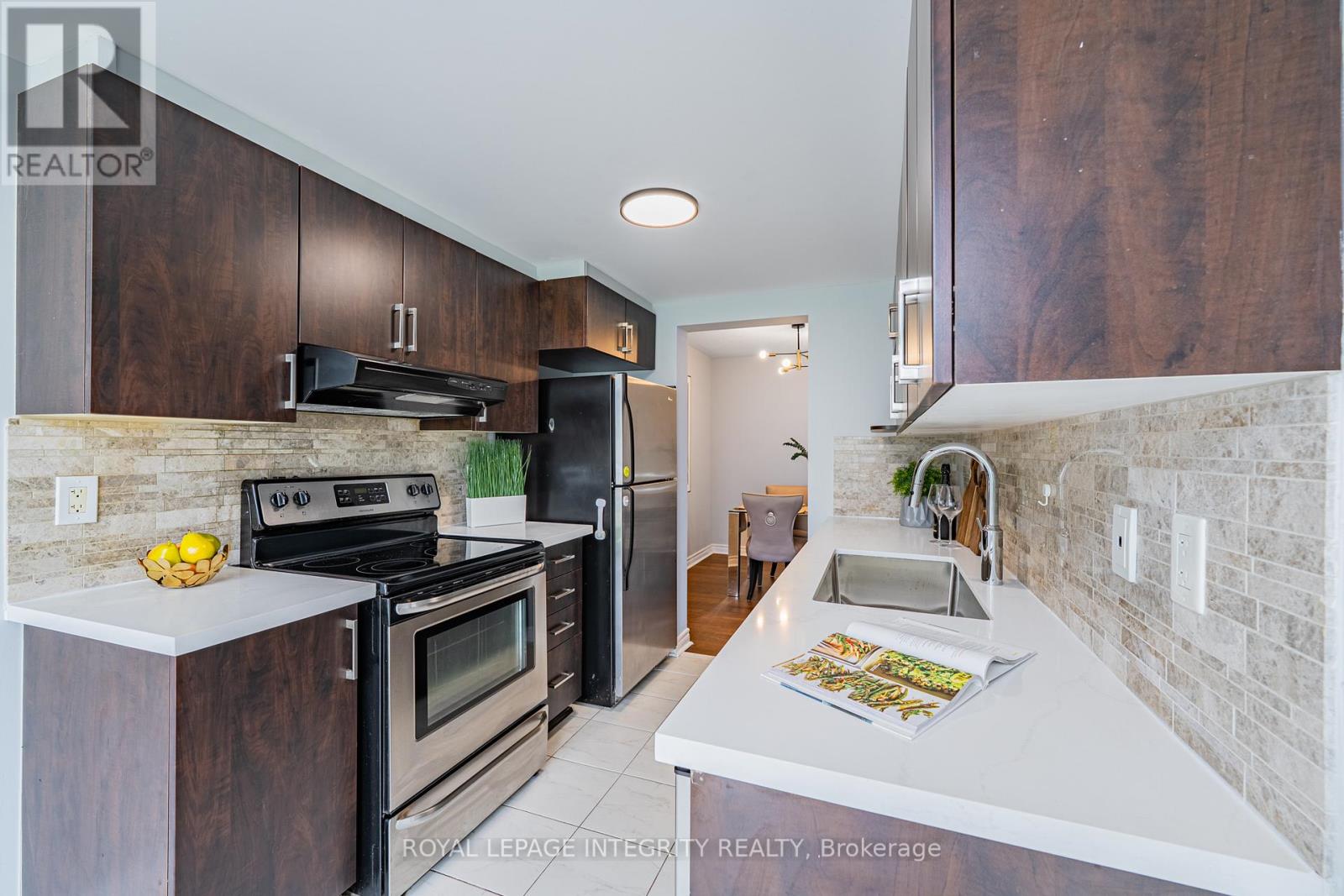 3 Bed, 3 Bath House for Sale in Ottawa – 132 MANCINI WAY E, Ottawa – MLS# X13214800 - Image 11