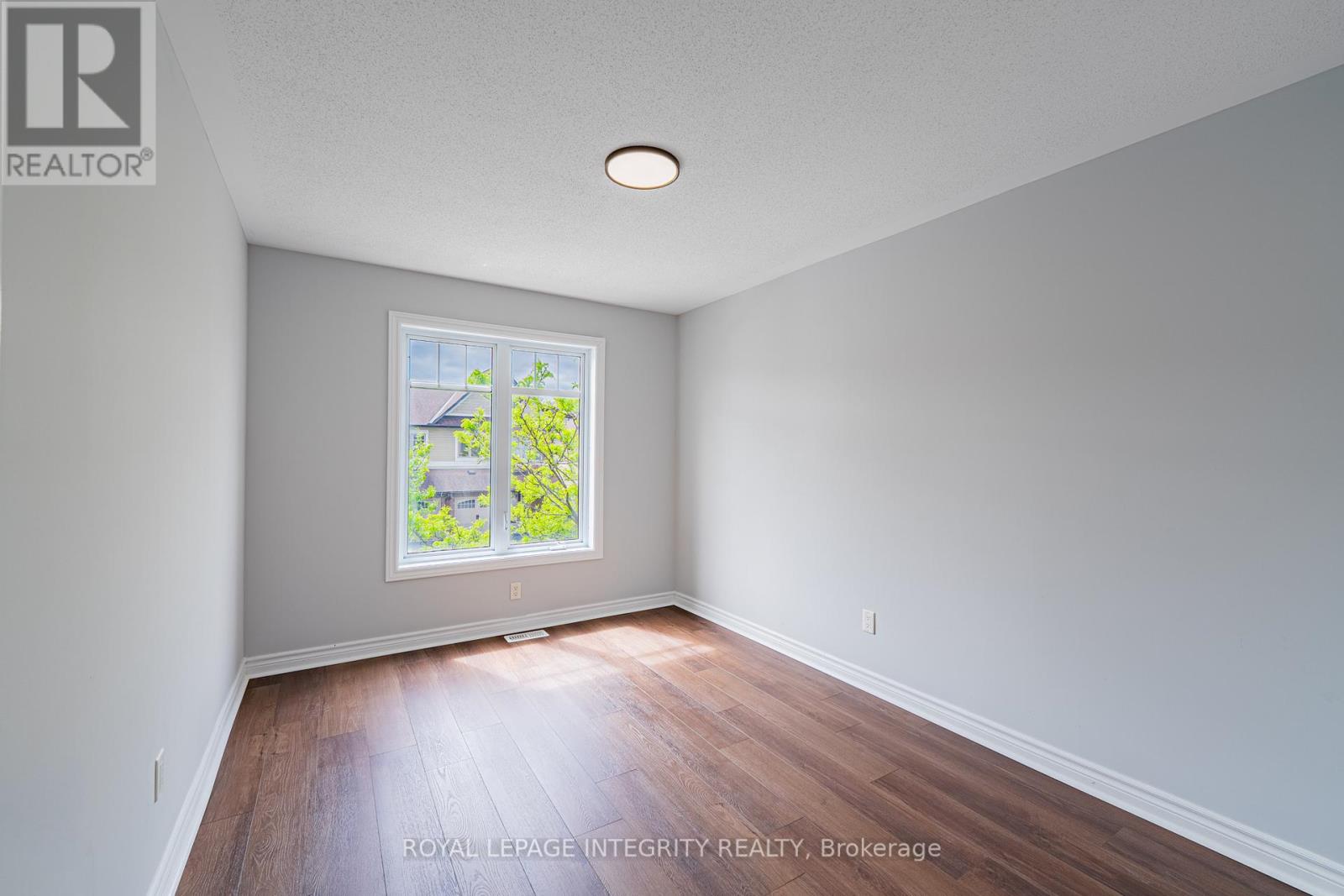 3 Bed, 3 Bath House for Sale in Ottawa – 132 MANCINI WAY E, Ottawa – MLS# X13214800 - Image 20