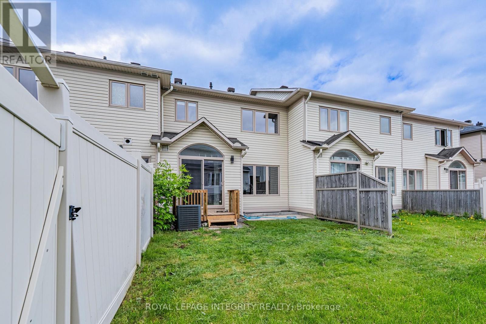 3 Bed, 3 Bath House for Sale in Ottawa – 132 MANCINI WAY E, Ottawa – MLS# X13214800 - Image 29